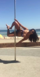 Ari Pole Dancer